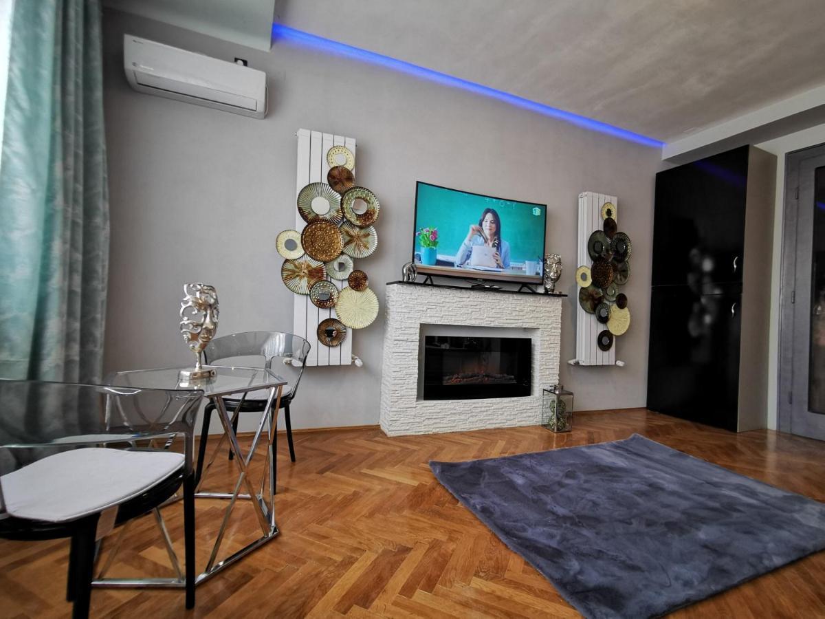 Crystal Central Apartment 브라쇼브 외부 사진