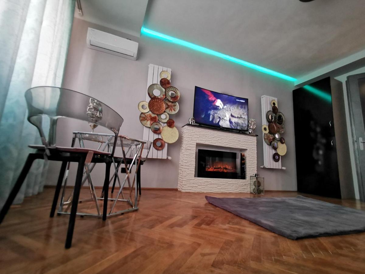 Crystal Central Apartment 브라쇼브 외부 사진