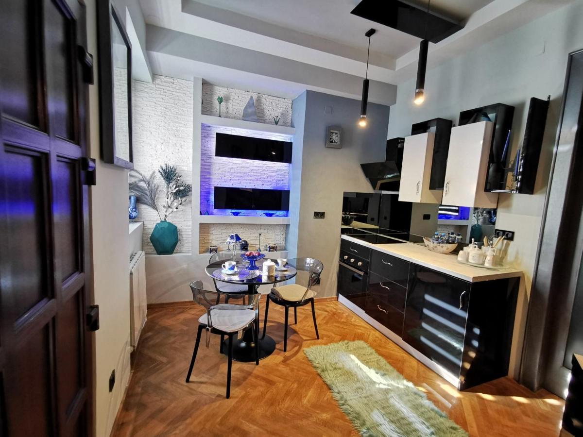Crystal Central Apartment 브라쇼브 외부 사진